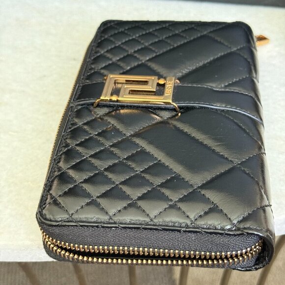 VERSACE QUILTED BLACK LEATHER ZIP AROUND LONG WALLET, 1007135 - Picture 14 of 15